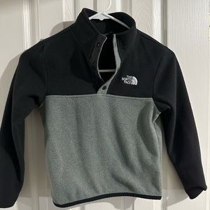 Size 6 boys fleece Northface sweater